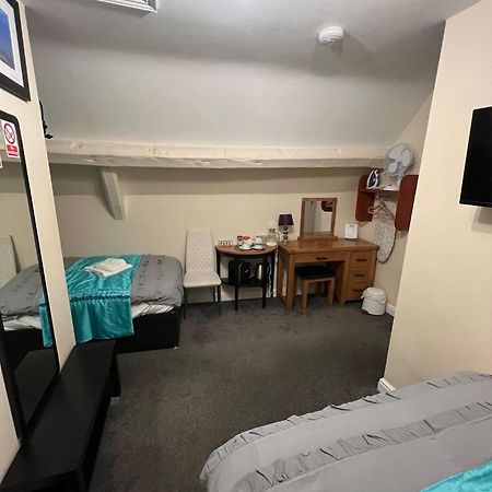 Abbey Holiday Accommodation 휫비 외부 사진