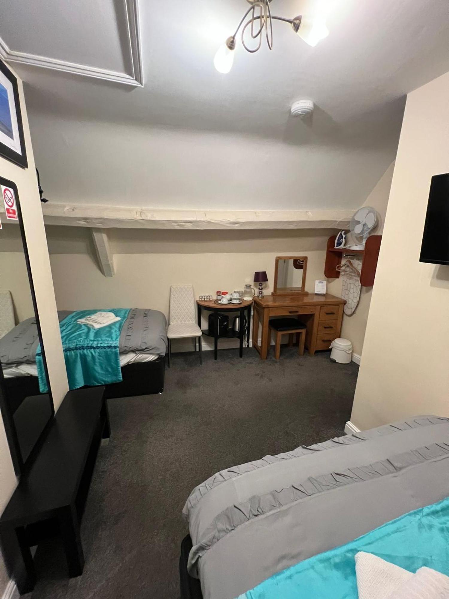 Abbey Holiday Accommodation 휫비 외부 사진