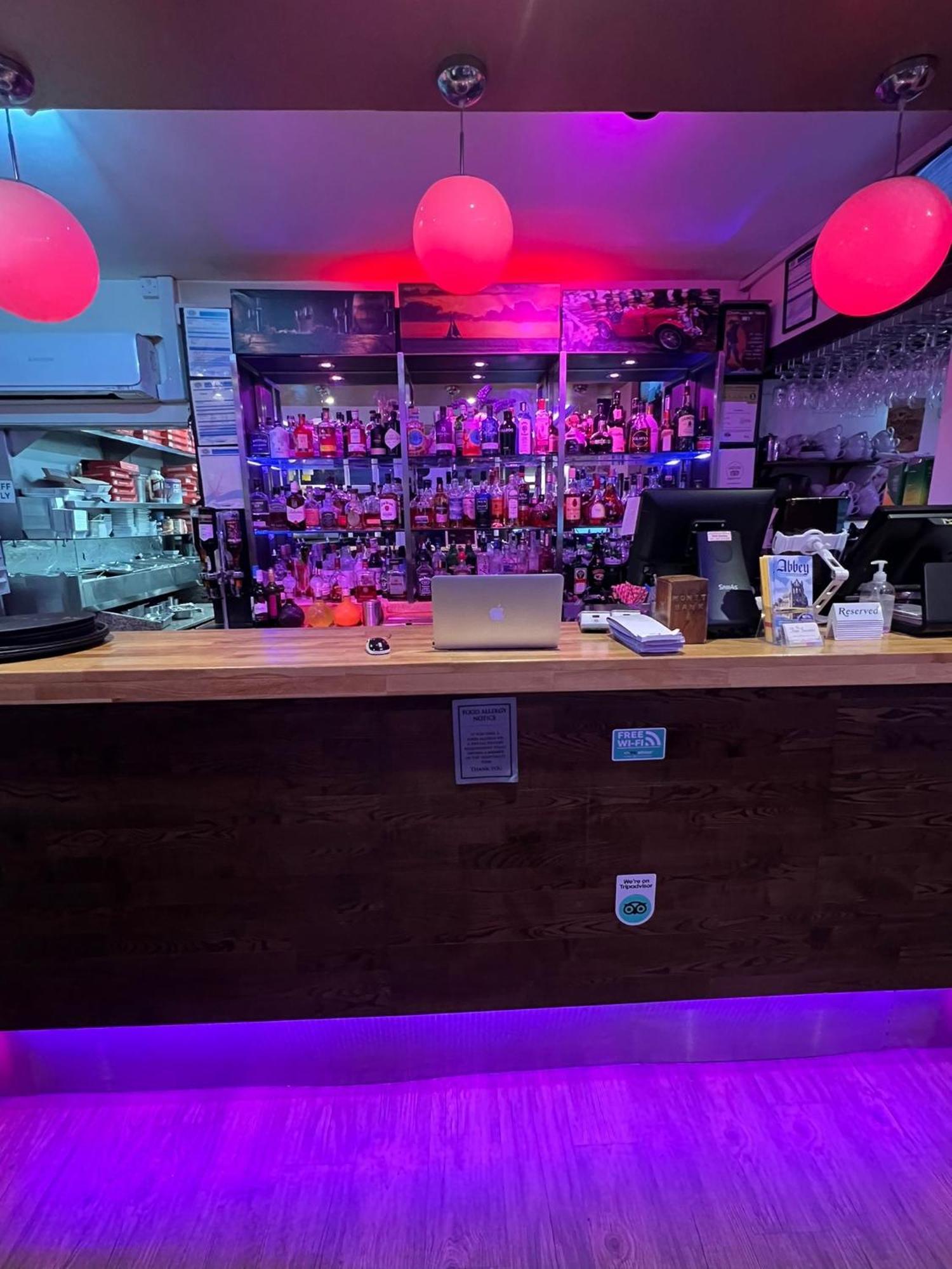 Abbey Holiday Accommodation 휫비 외부 사진
