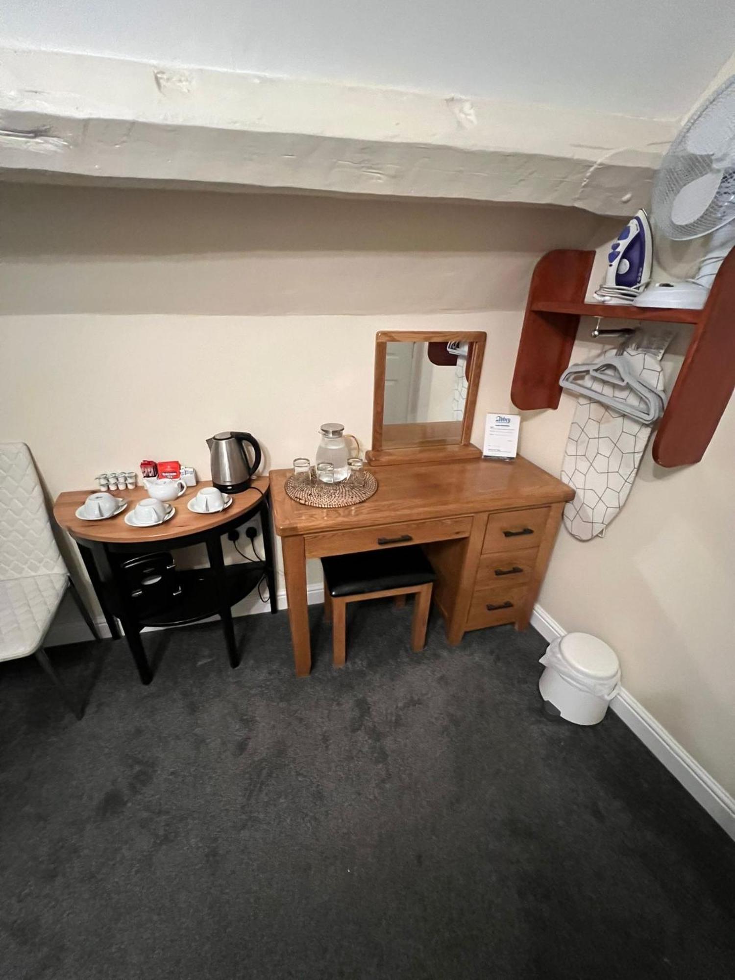 Abbey Holiday Accommodation 휫비 외부 사진