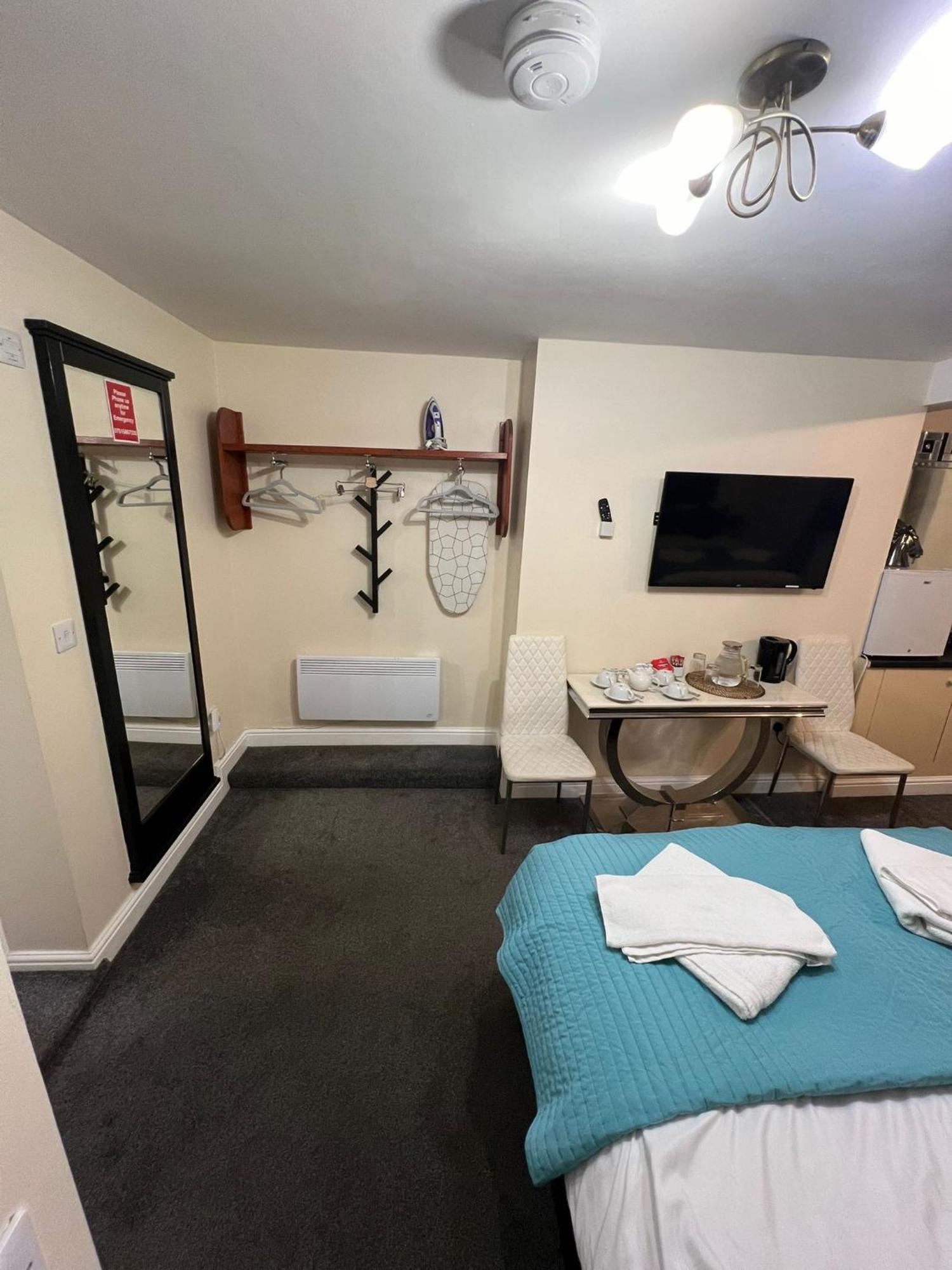 Abbey Holiday Accommodation 휫비 외부 사진